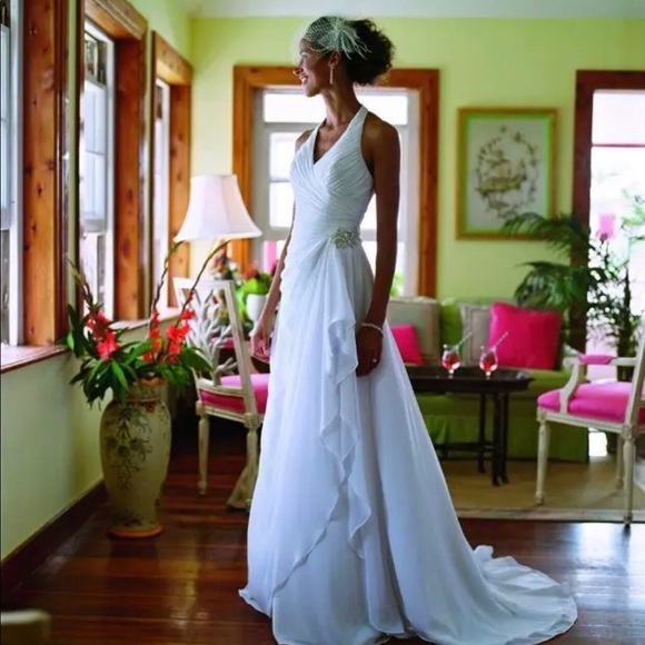 NWT David’s Bridal Wedding Dress